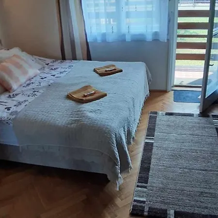 Rosy Apartman