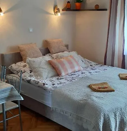 Apartment Rosy Apartman *